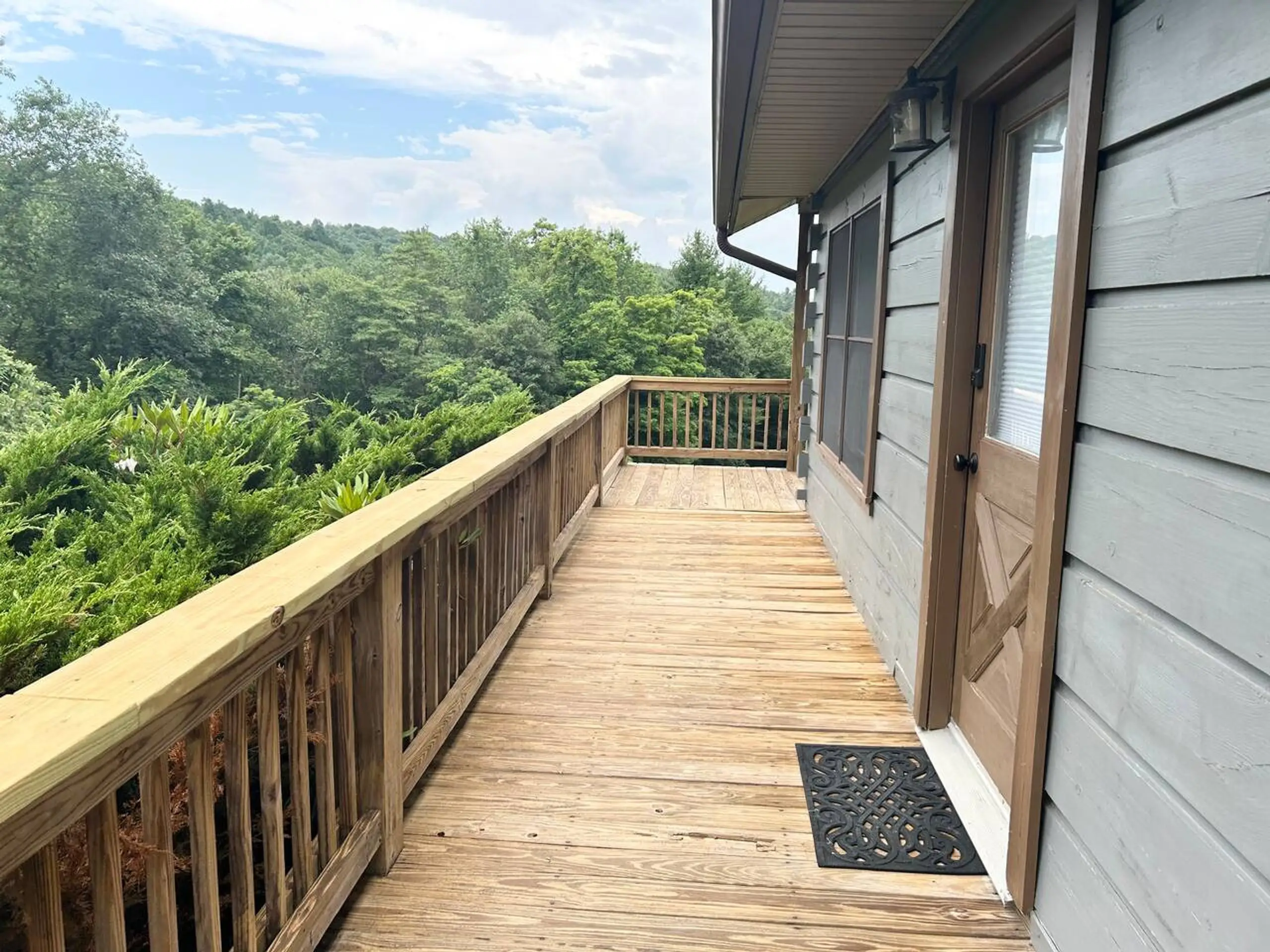 Bison Cabin Exterior 2