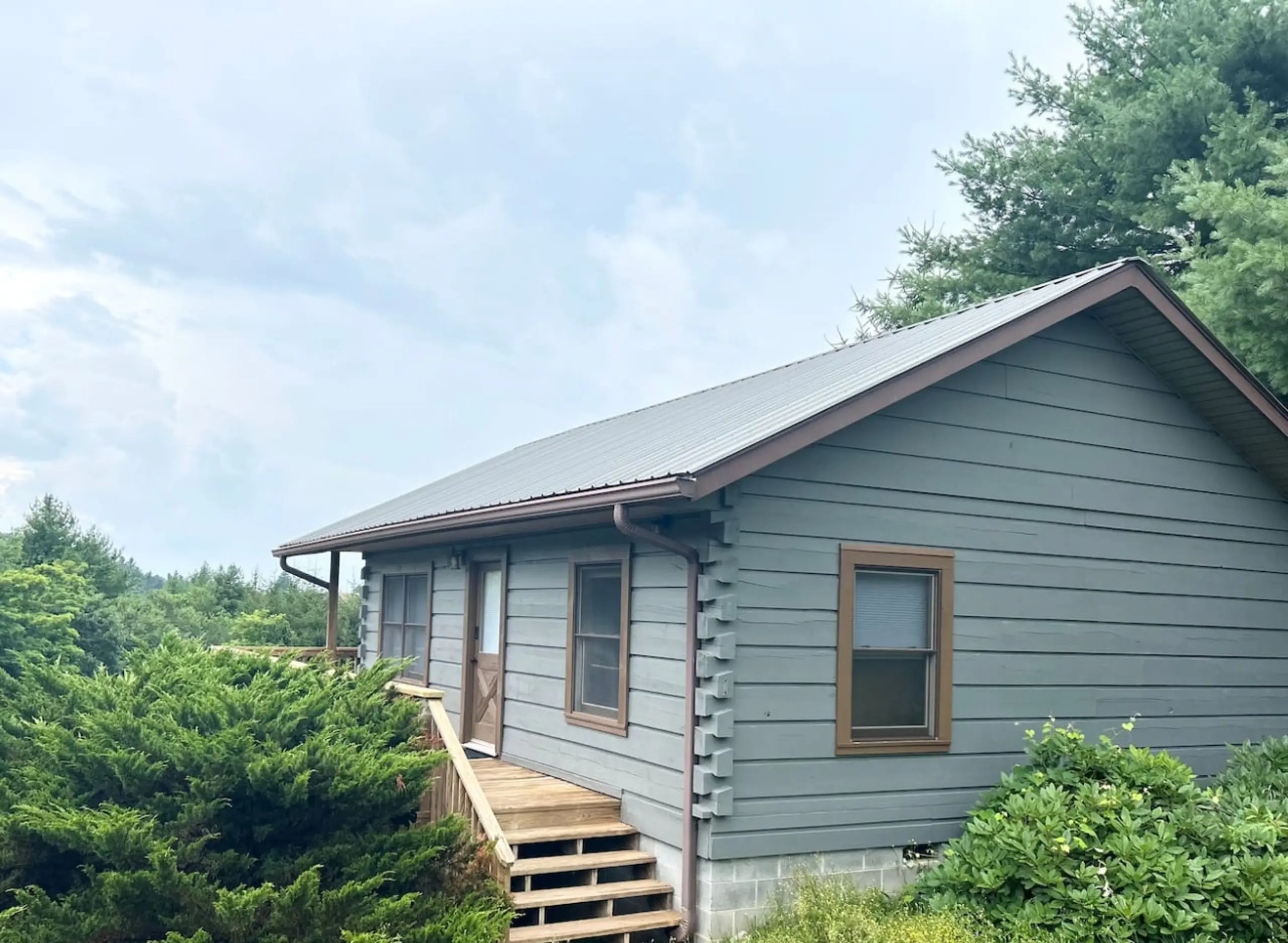 Bison Cabin Exterior